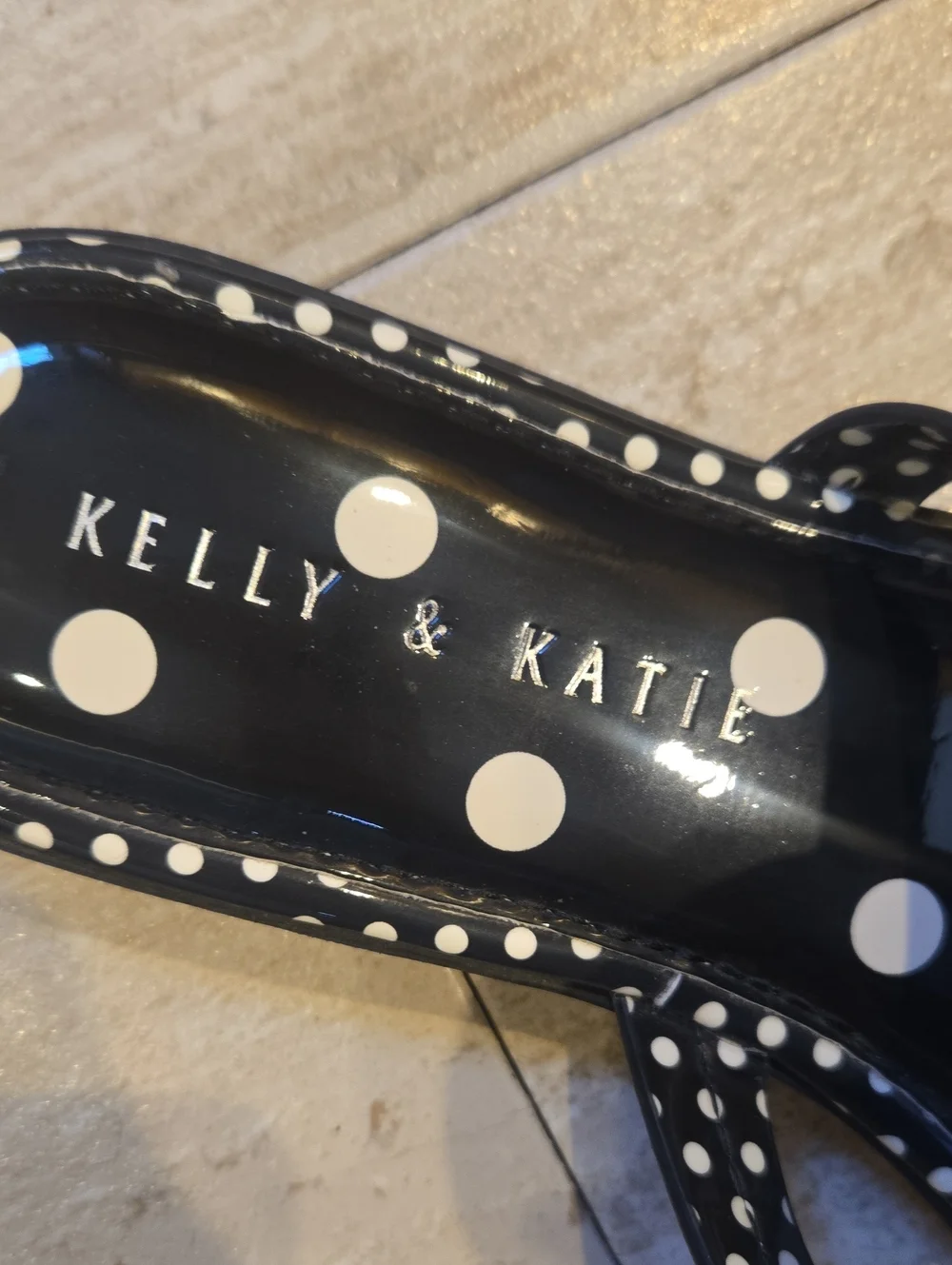 Kelly & Katie extremely stylish
